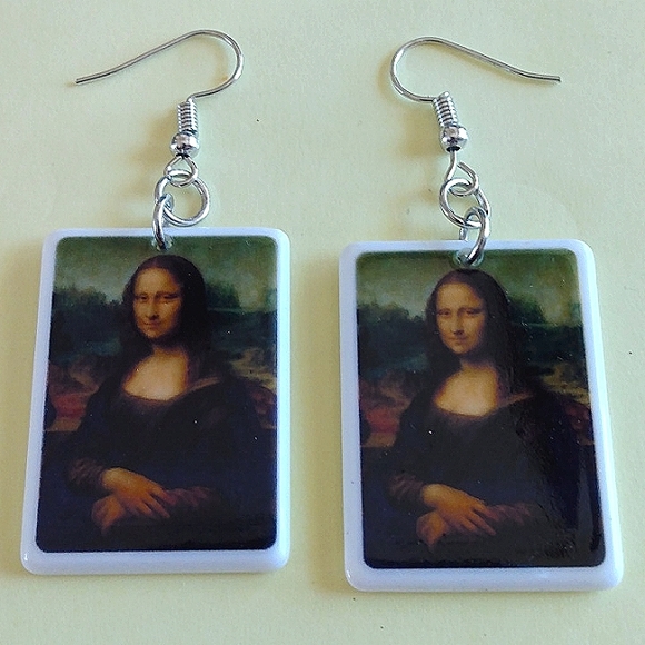 Mona Lisa Earrings New